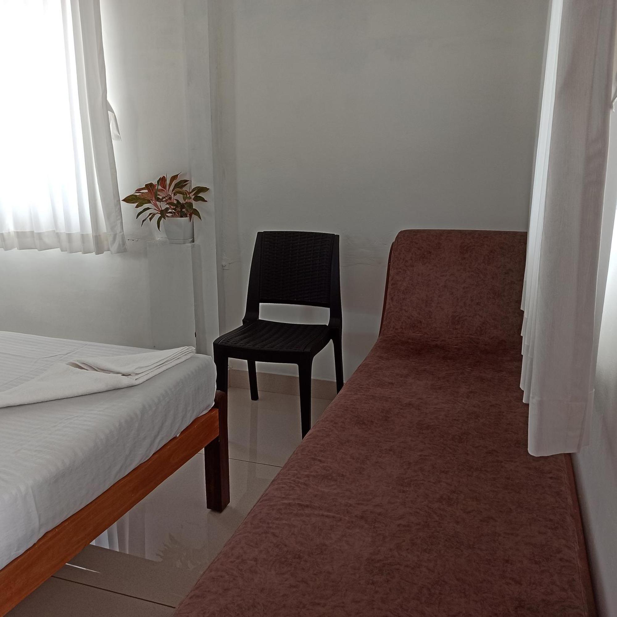 Bethesda Inn Kochi Exteriör bild