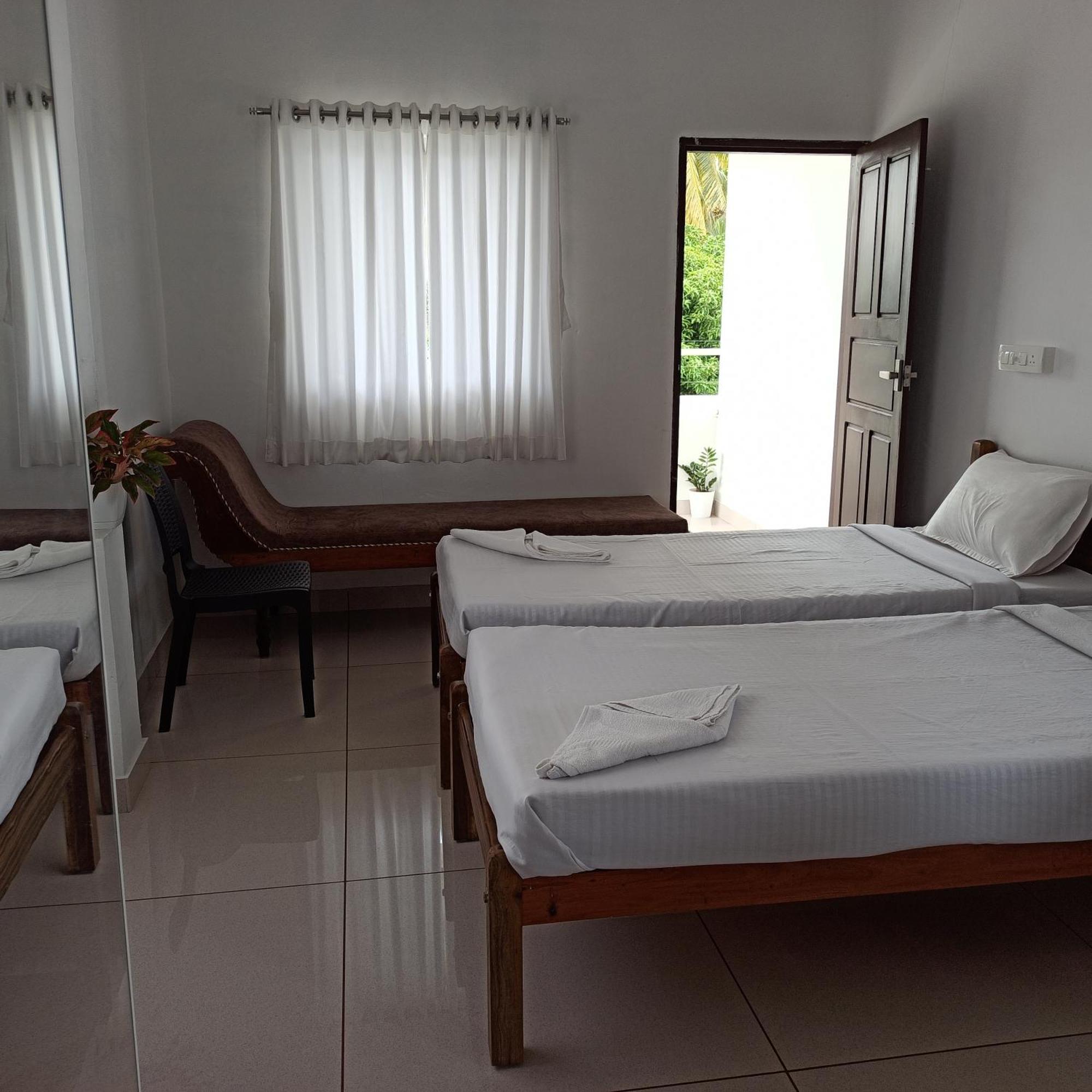 Bethesda Inn Kochi Exteriör bild