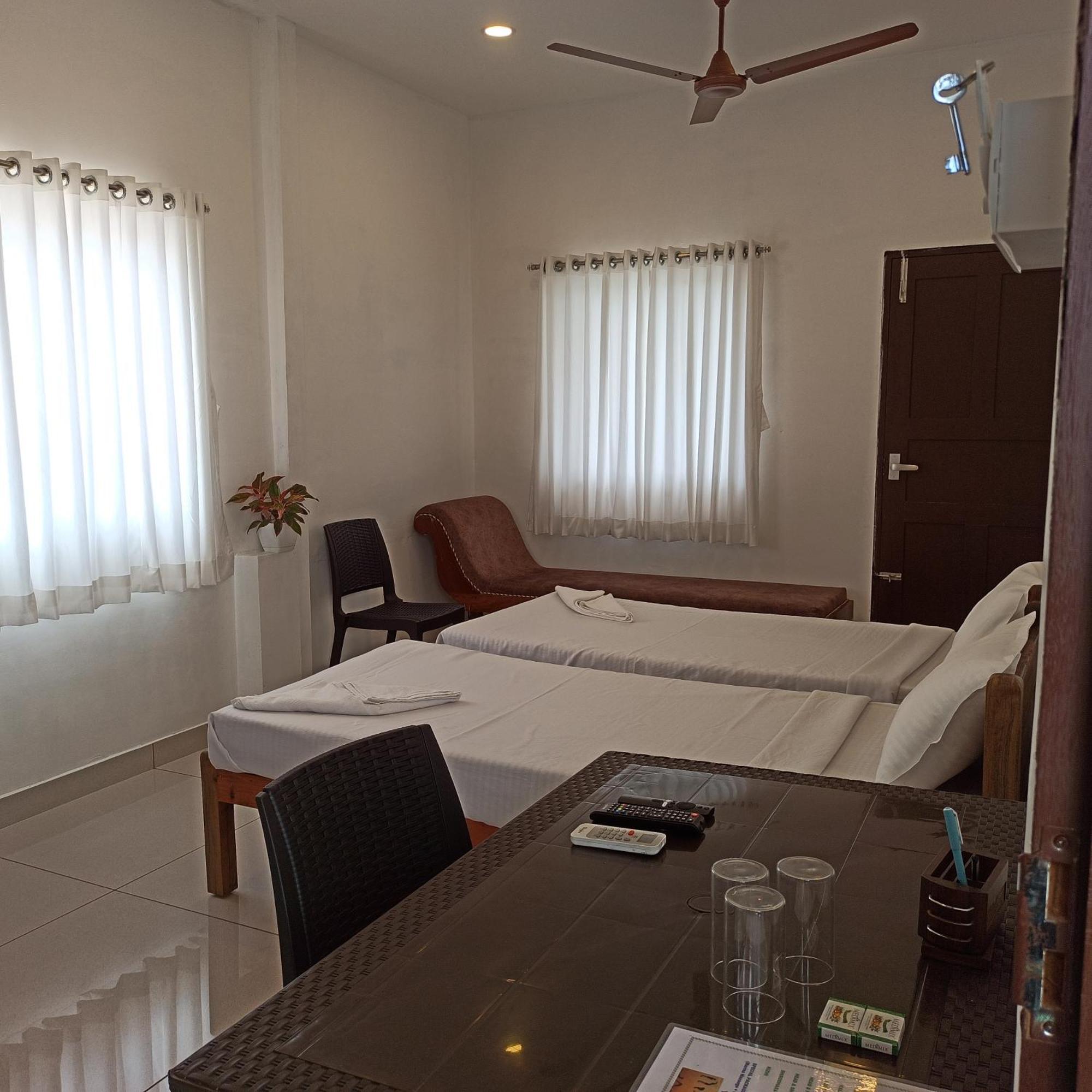 Bethesda Inn Kochi Exteriör bild
