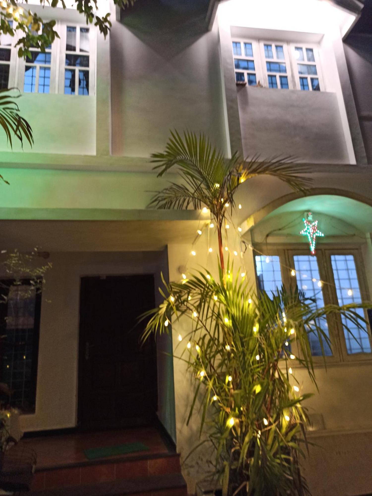 Bethesda Inn Kochi Exteriör bild